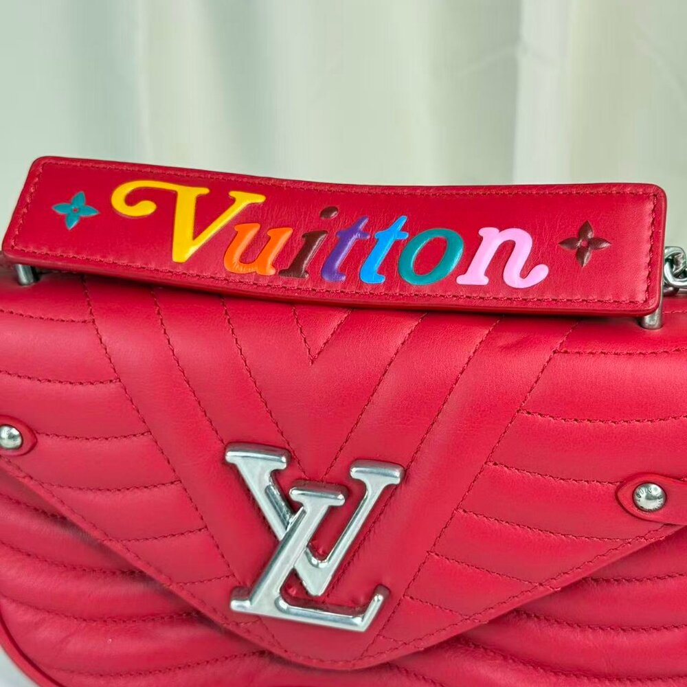 Louis Vuitton Red New Wave Chain Shoulder Bag Crossbody Style Quilted Design - Picture 8 of 9